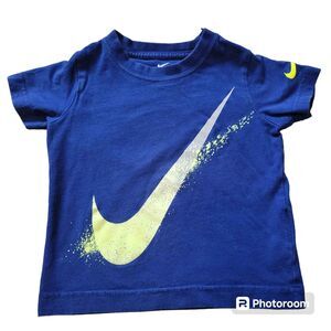 Boys Size 2T Nike Graphic T-Shirt